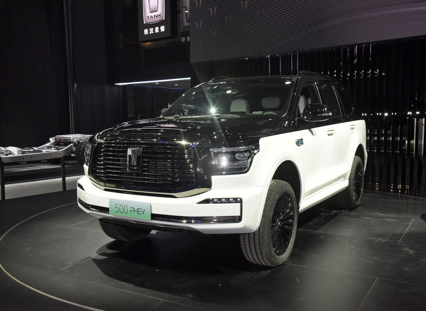 实拍坦克500 PHEV，带电后，豪华与硬派的结合更有意义了