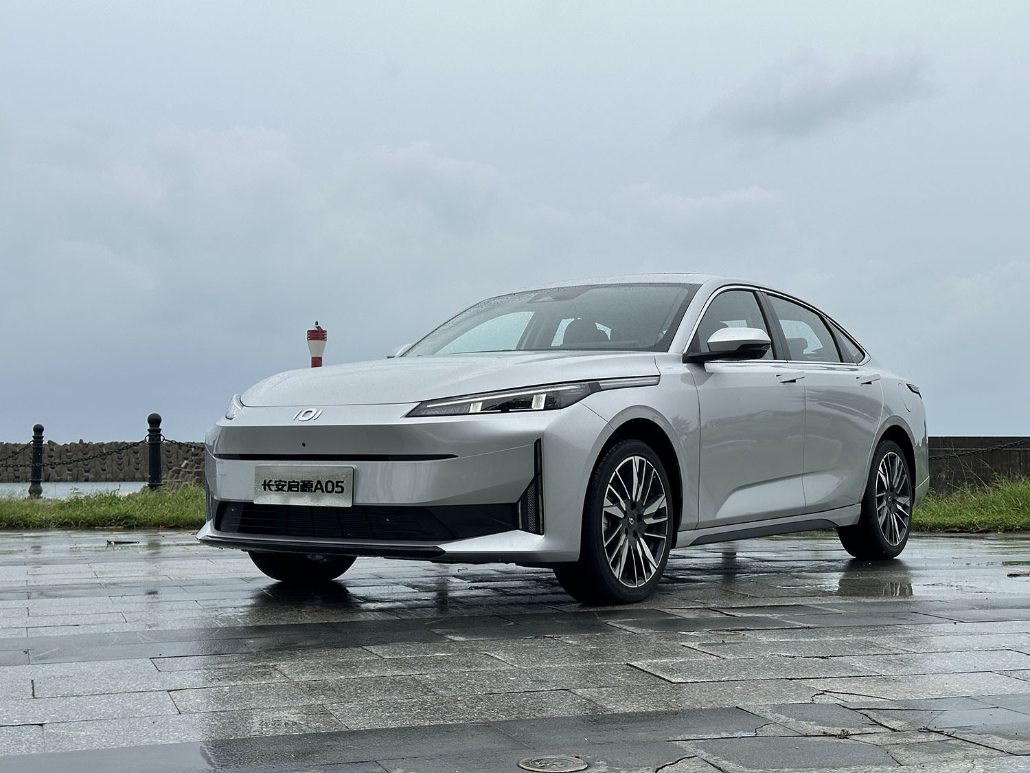 解读长安启源A05，8万级又快又省轿车，综合续航1300km