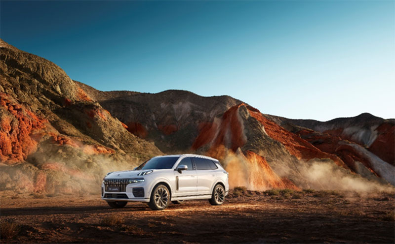 还在看合资中型SUV？领克09四驱运动版21.28万，汉兰达真不香了