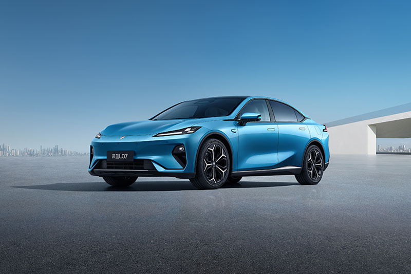 B级新能源轿车怎么选？2026款深蓝L07多维度升级，续航动力都在线