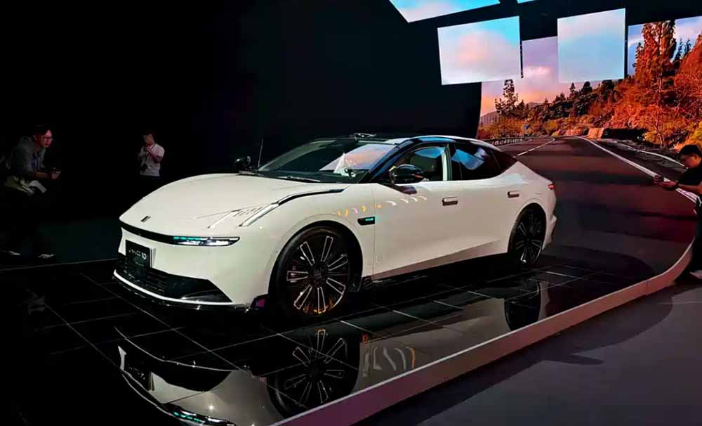 通勤怕费油、高速怕超车难？16.38 万起的领克10 EM-P，能否解决混动轿车两大痛点