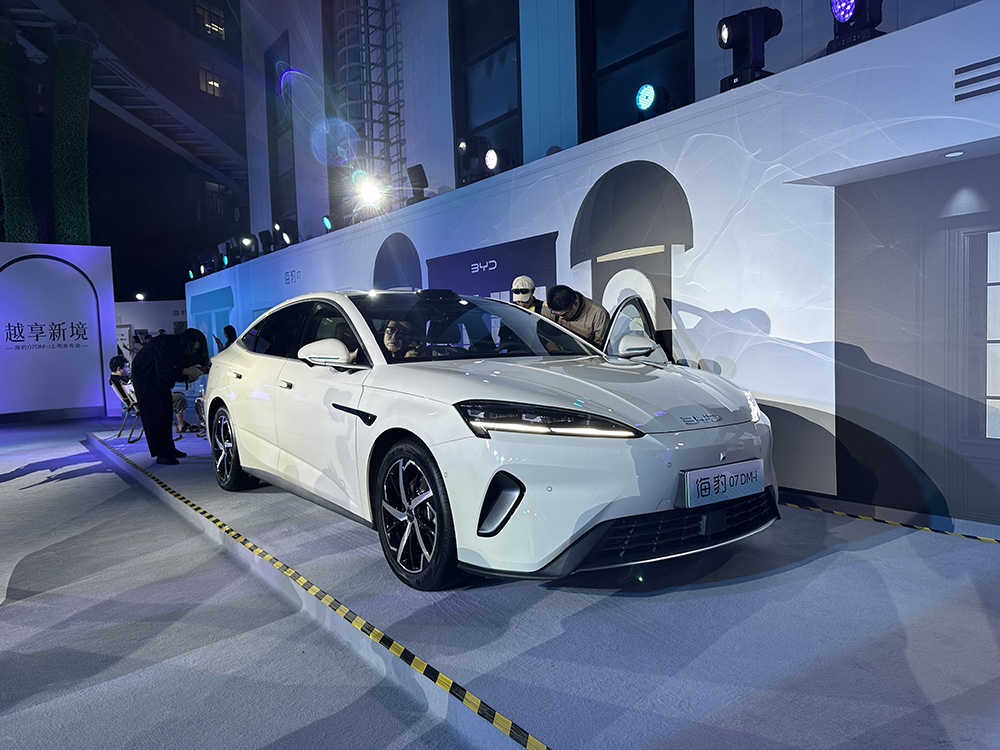 2026款海豹07 DM-i购车手册，实测续航1585km，哪款配置更值得买？