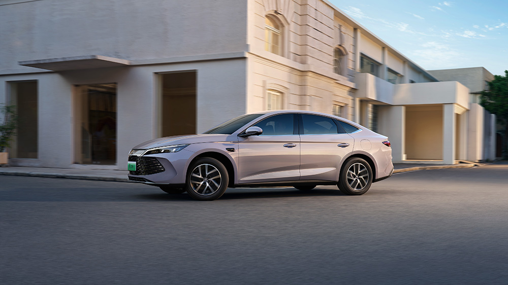 2026款秦L DM-i限时9.28万起，128km纯电续航，油耗2.79L