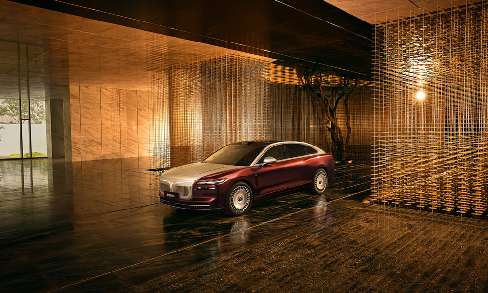 岚图追光L售27.99万起，搭载全域800V超混，纯电续航410km