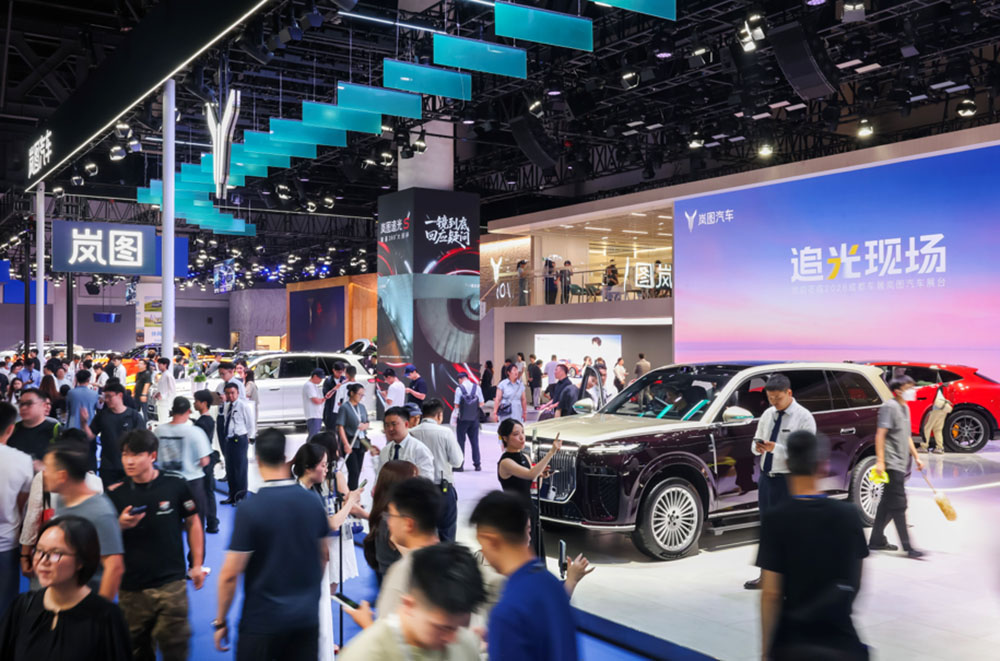 蜀韵潮风赋能车展，岚图追光S收获明星与用户双认可，5天斩获11656台订单