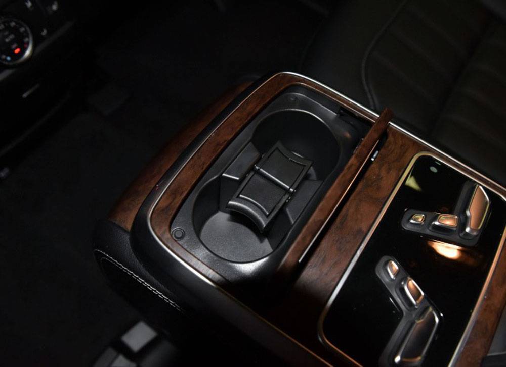涨价29万元，国产“奔驰GLS”推尊驾版，配4.0T V8