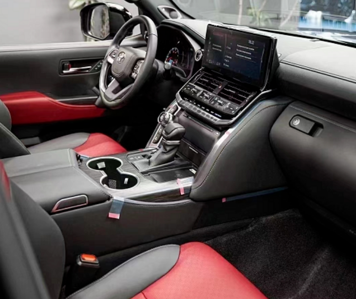 搭3.5T V6+10AT，全新一代丰田兰德酷路泽实车曝光，画风大变